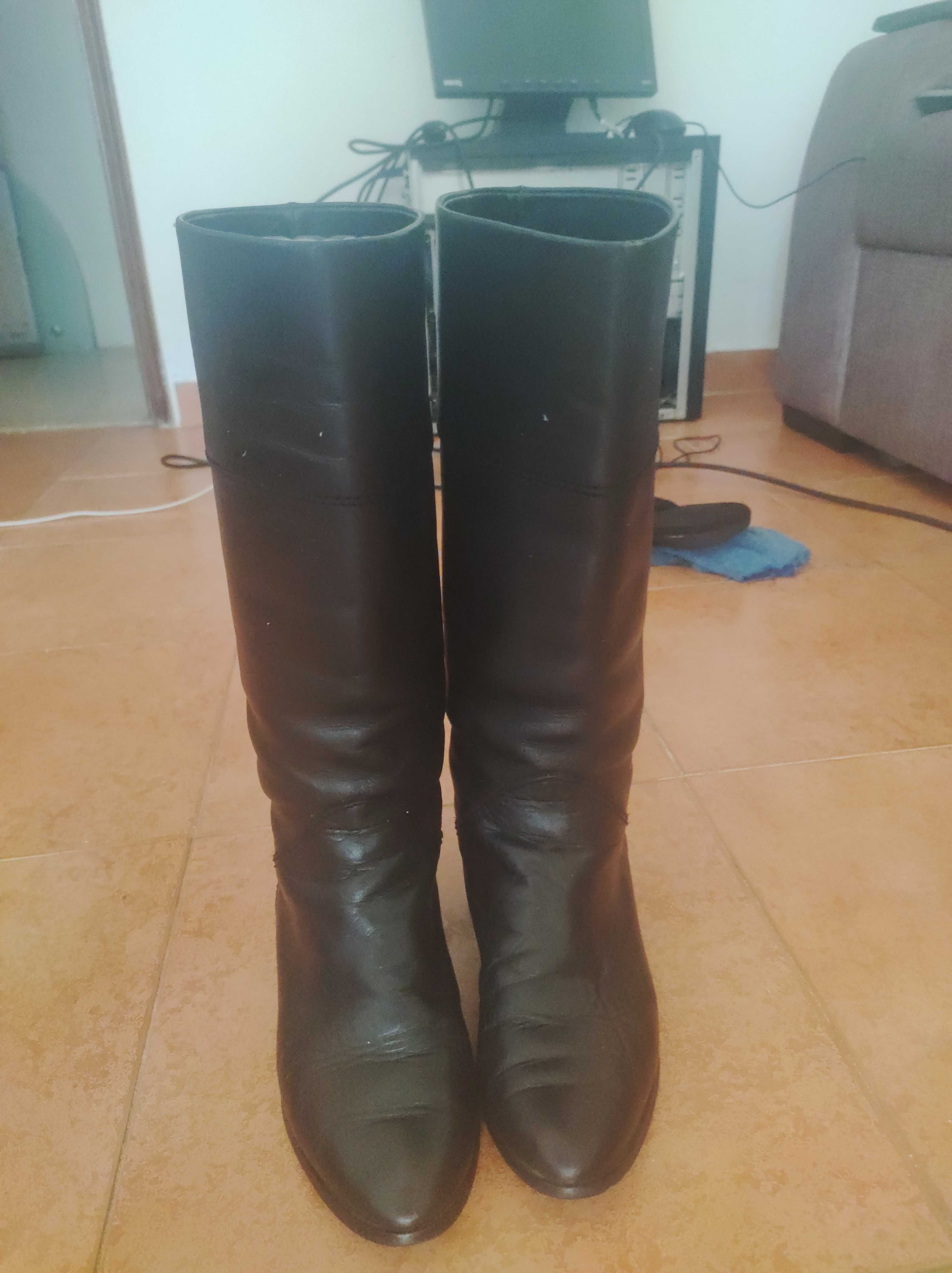 Botas de senhora de cano alto