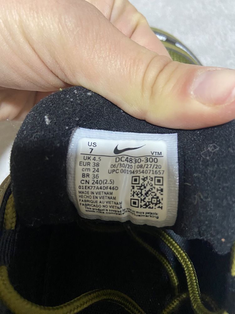 Кроссовки Nike 37-38 размер