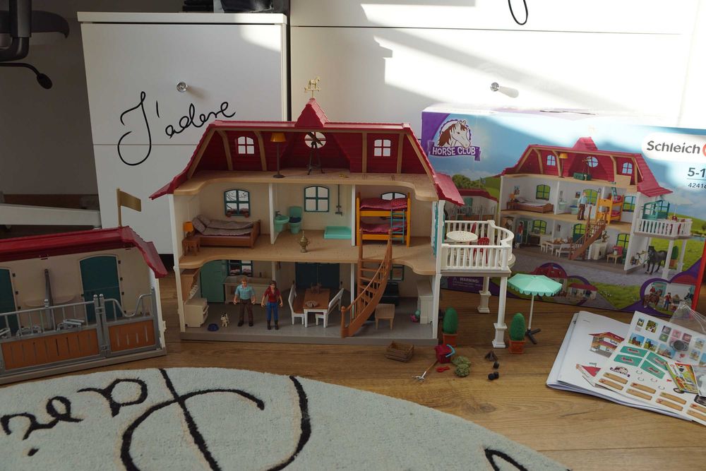 Schleich Duże Centrum Jeździeckie Horse Club 42416 zestaw do konii