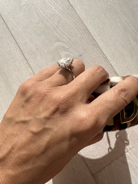 Anel de Luxo com diamante de 5.02 ct IGI em ouro branco 18 K