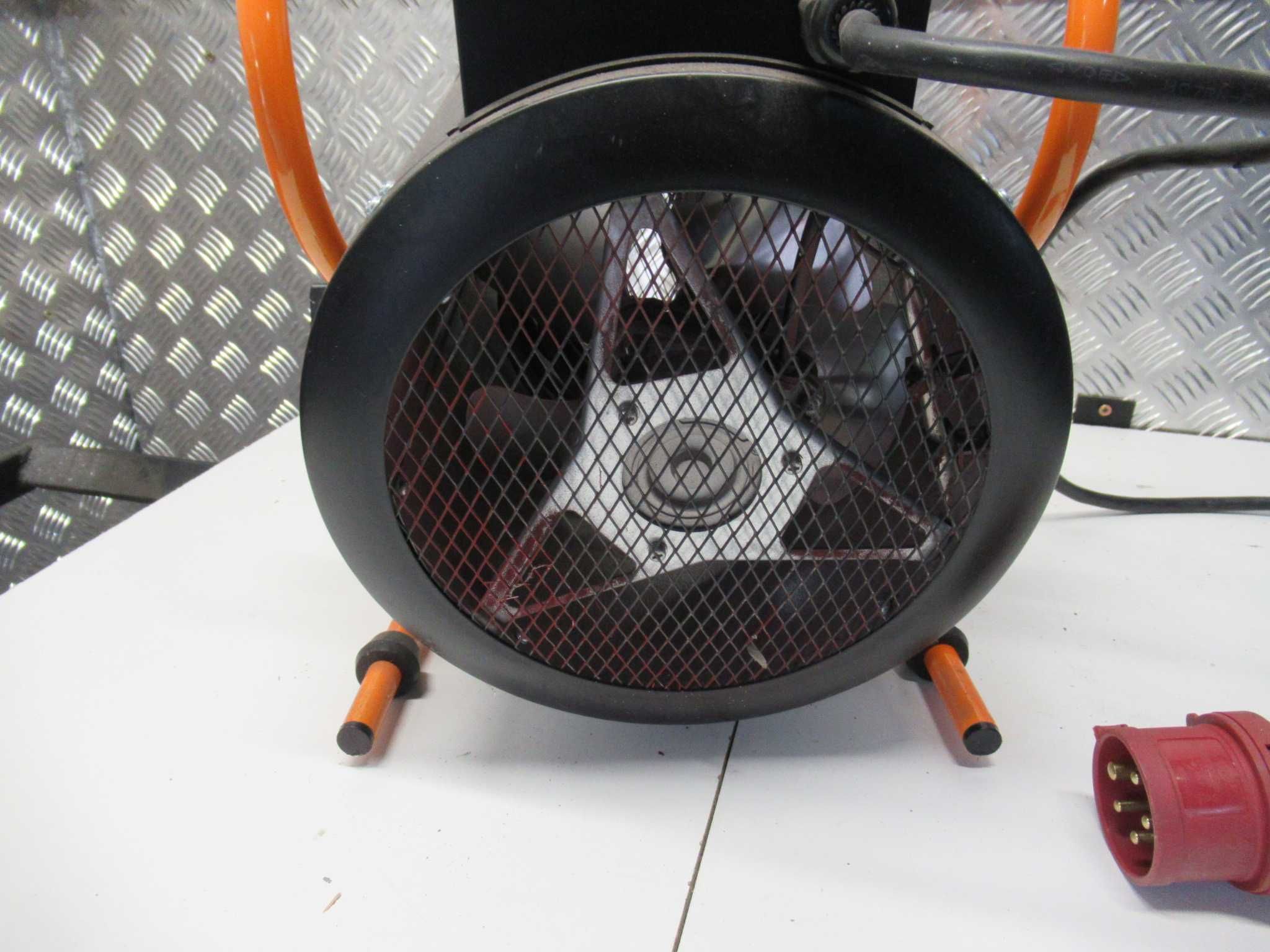 Nagrzewnica elektryczna z uchwytem 380-400V