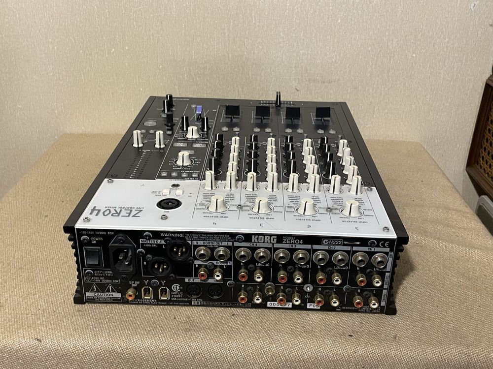 Микшерный пульт предусилитель KORG ZERO 4