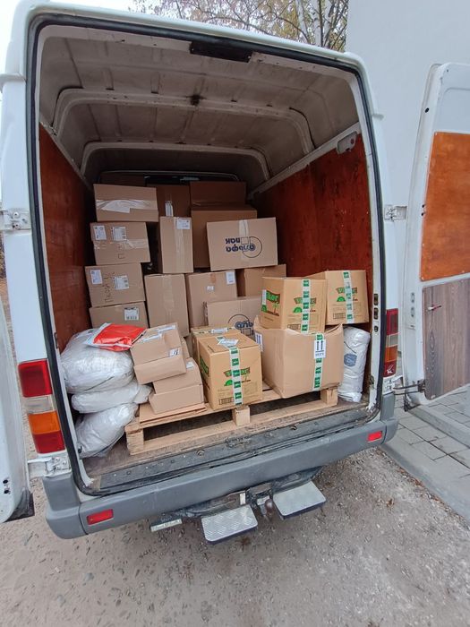 Вантажні перевезення. Переїзд. Доставка. Вантажне таксі