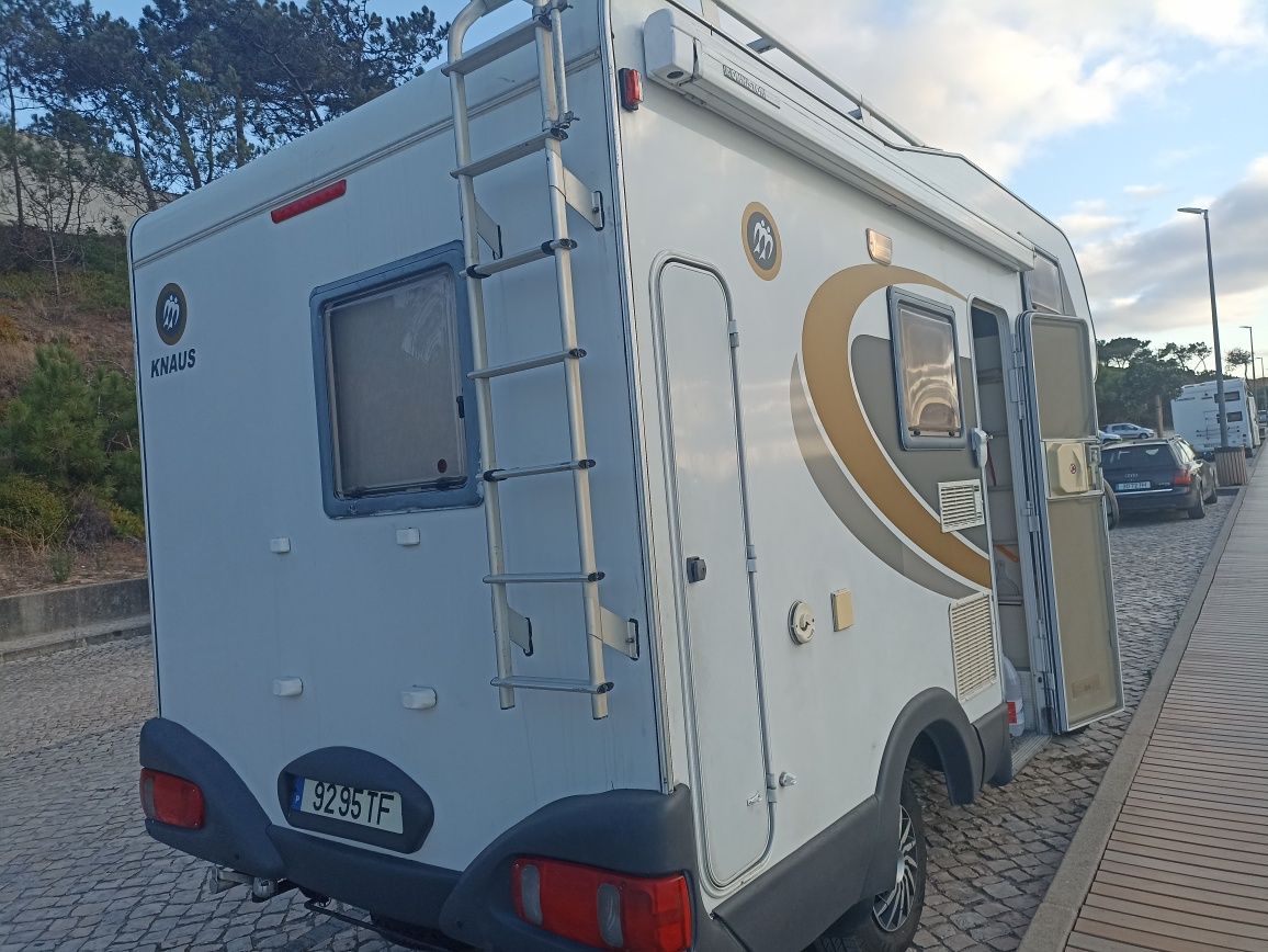 Excelente autocaravana, ano 2002 nacional 1.9 TD com 92000 km economic