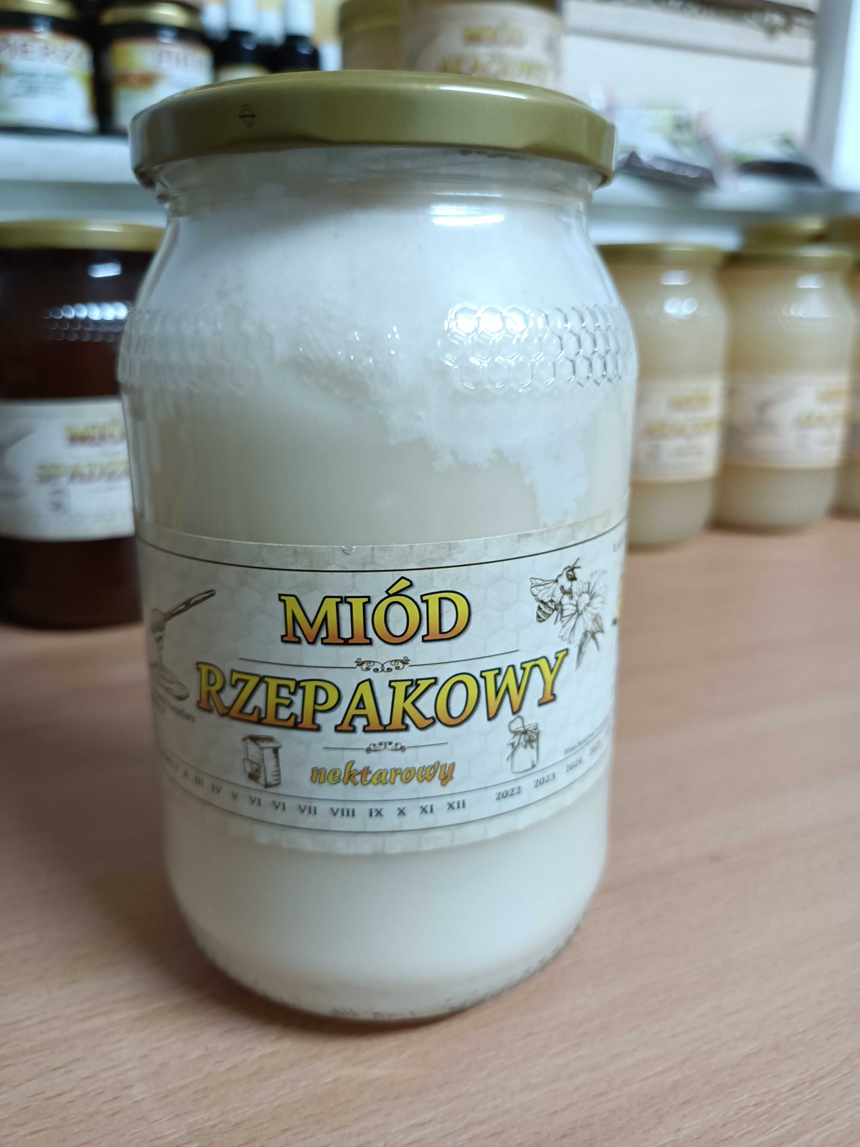 Miód rzepakowy z własnej pasieki