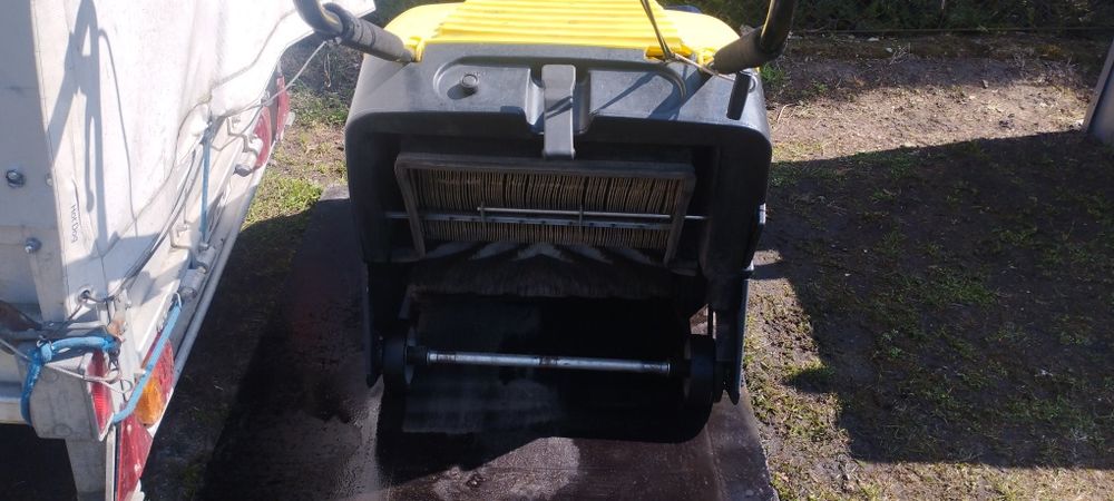 Sprzedam zamiatarkę spalinową