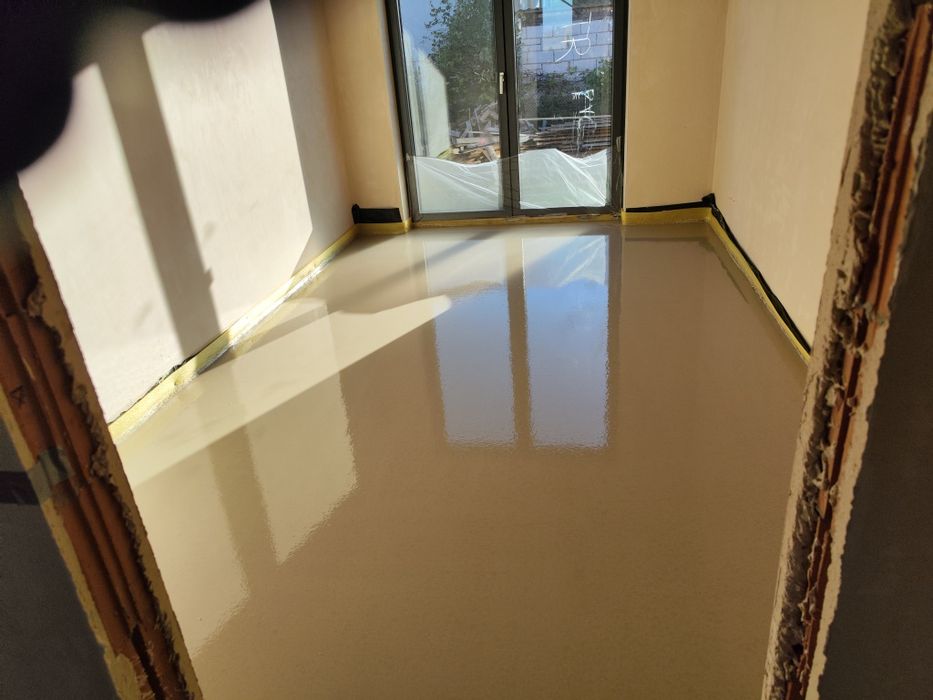 Wylewka anhydrytowa, płynny styropian, pianobeton, styrobeton, tynki