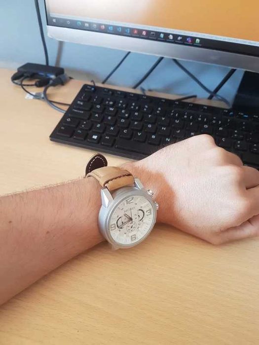 Relógio Megia - Como NOVO - Original - Castanho e Prateado