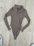 bezowe brazowe body zara damskie rozmiar S dopasowane