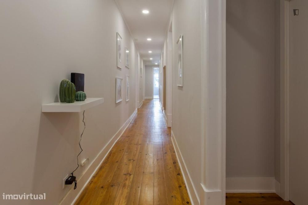 Quarto - localizado em Penha de França Lisbon