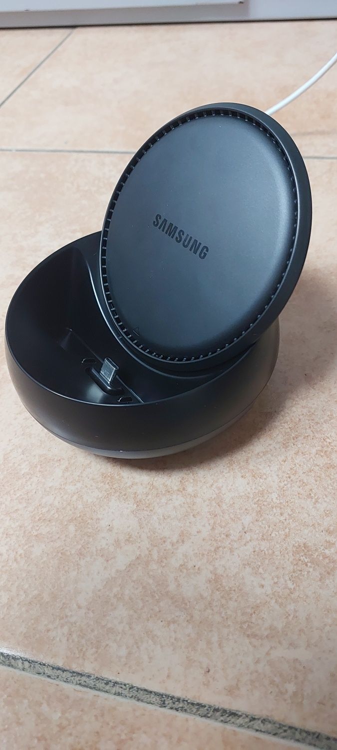 Док- станція Samsung DeX EE MG950B