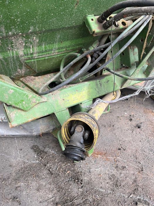 Amazone-18 Розкидач мінеральних добрив