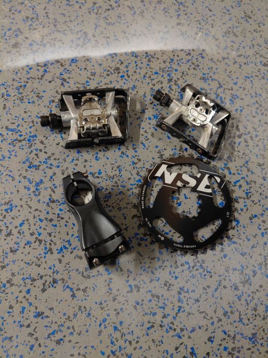 Części rowerowe ze zdjęcia