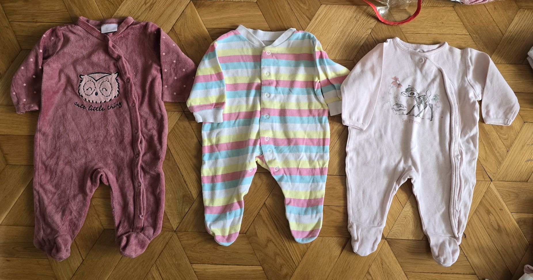 Ubranka dla dziewczynki od urodzenia