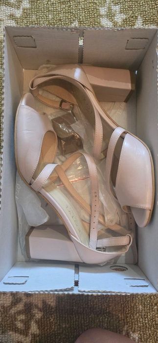 Босоніжки пудрові