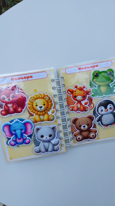 Розвиваюча книга на ліпучках Міні ґратко Тварини Овочі Фрукти Кольори