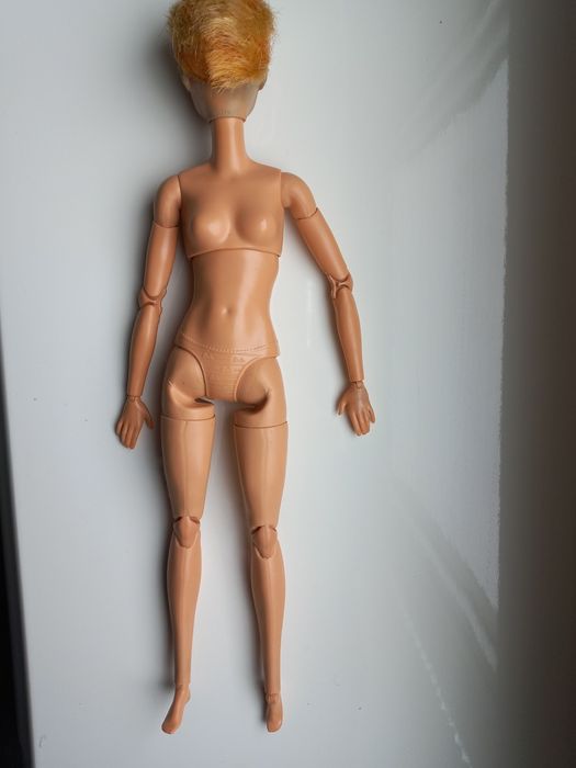 Шарнірне тіло для ляльки Барбі