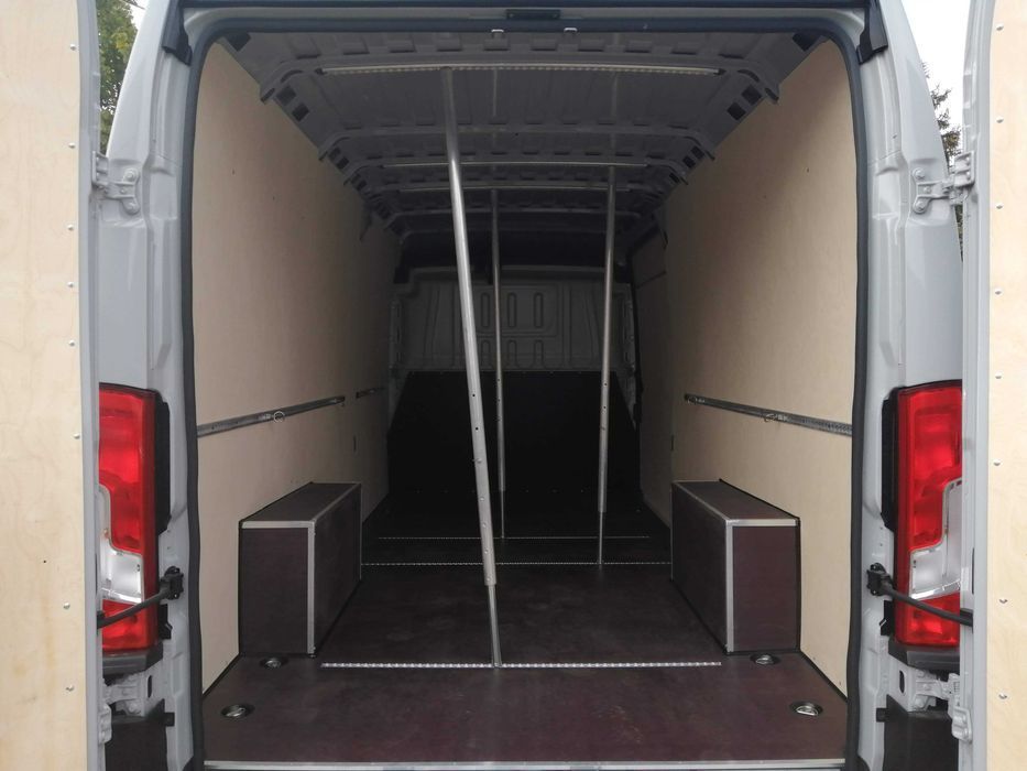 Zabudowa samochodu dostawczego Fiat Ducato L4H2