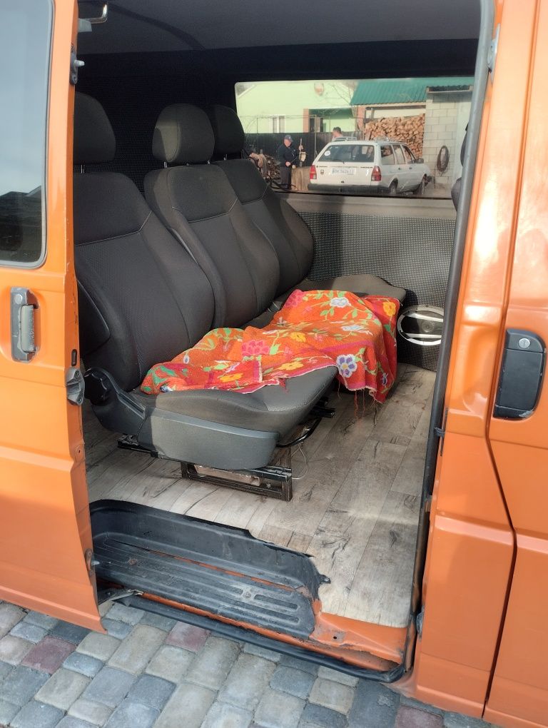 Продам Volkswagen Transporter T4 2,5 TDI