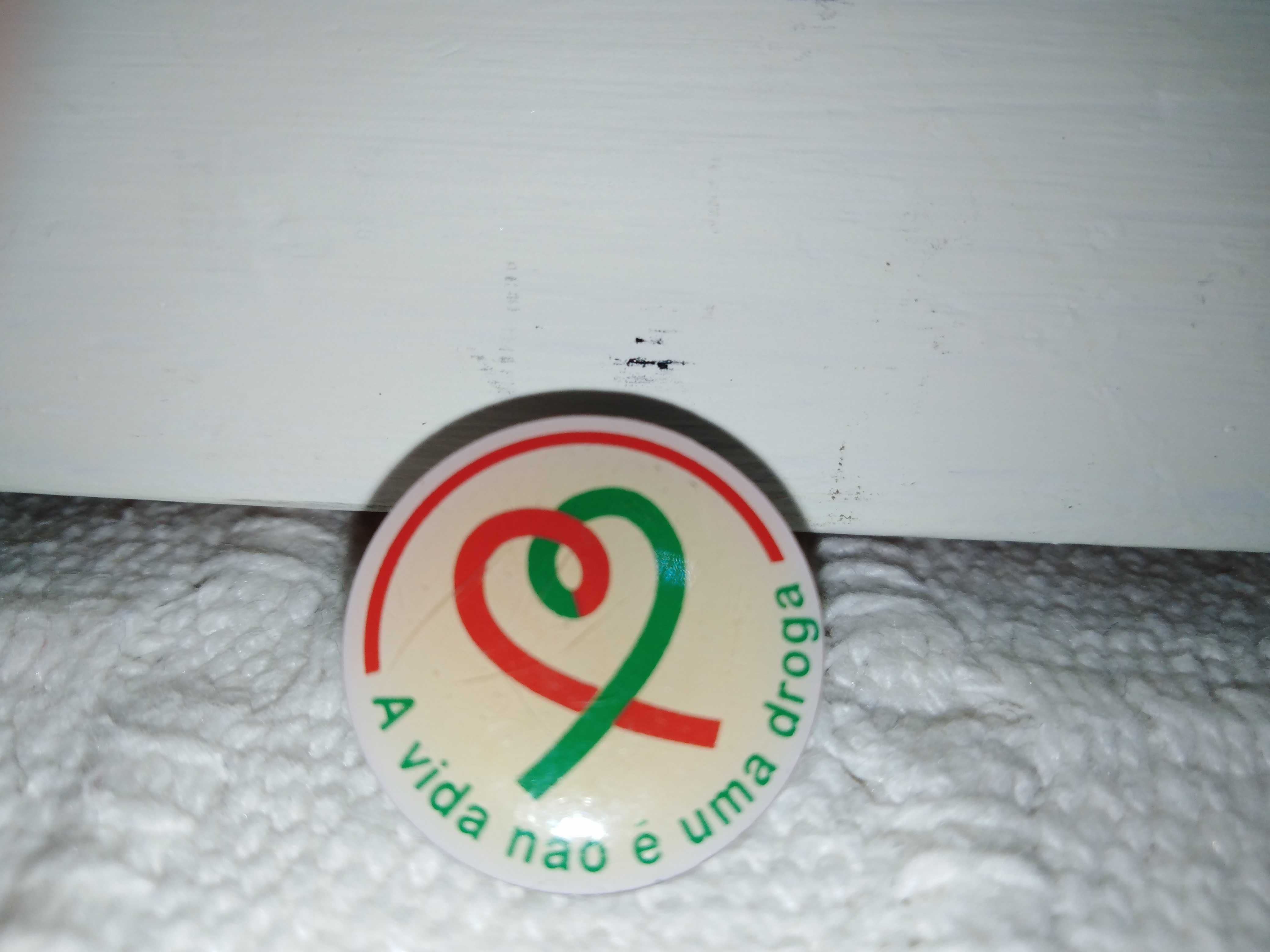 Crachás & Pins Vários