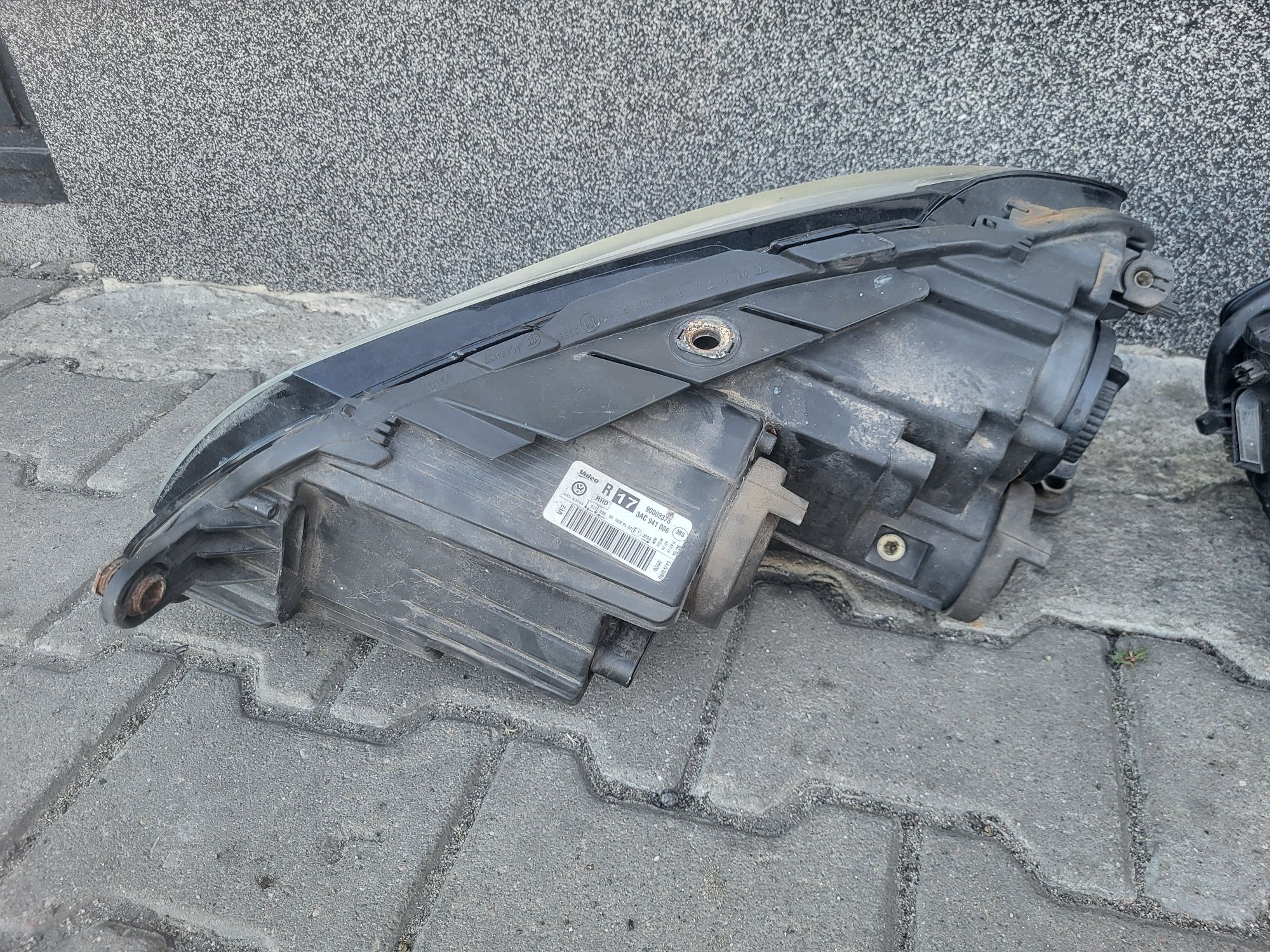 Passat b7 lampy przod uk valeo