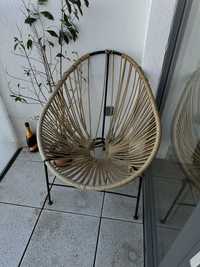 Krzeslo kokon z poduszka na taras ogrogek