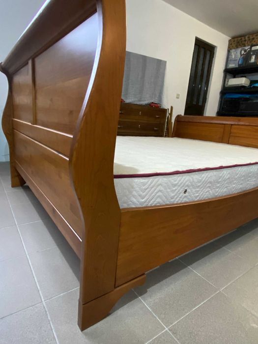 Conjunto de Quarto, Madeira de Cerejeira maciça. Ótimo estado