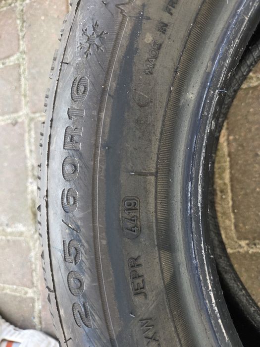 Opony zimowe Pirelli 205/60r16 -okazja