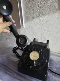 Telefone antigo preto de disco