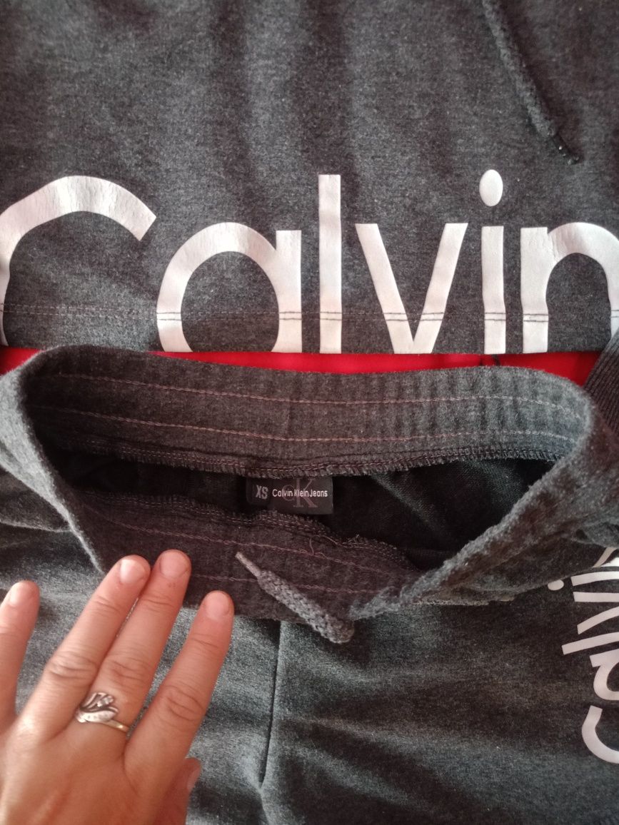 Костюм Celvin Klein xs роз
