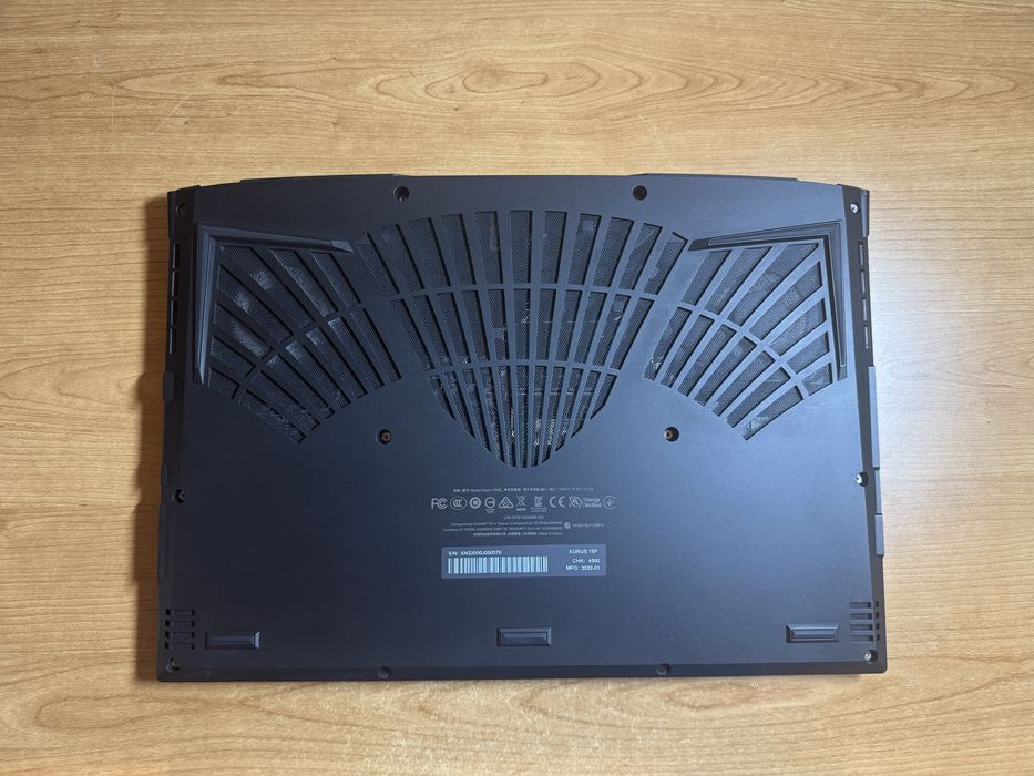 Gigabyte AORUS 15P XD i7-11800H/ RTX 3070/ 16GB / 1TB SSD + нова мишка