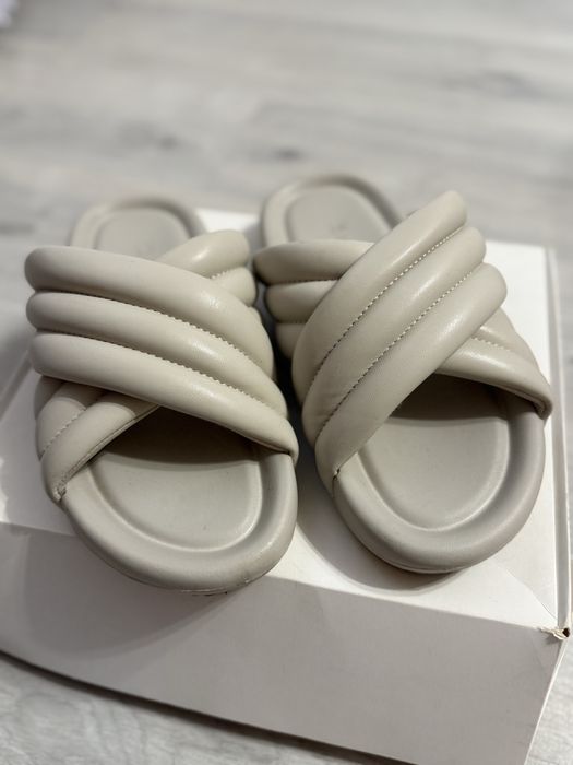 Шльопанці H&M 38 розмір
