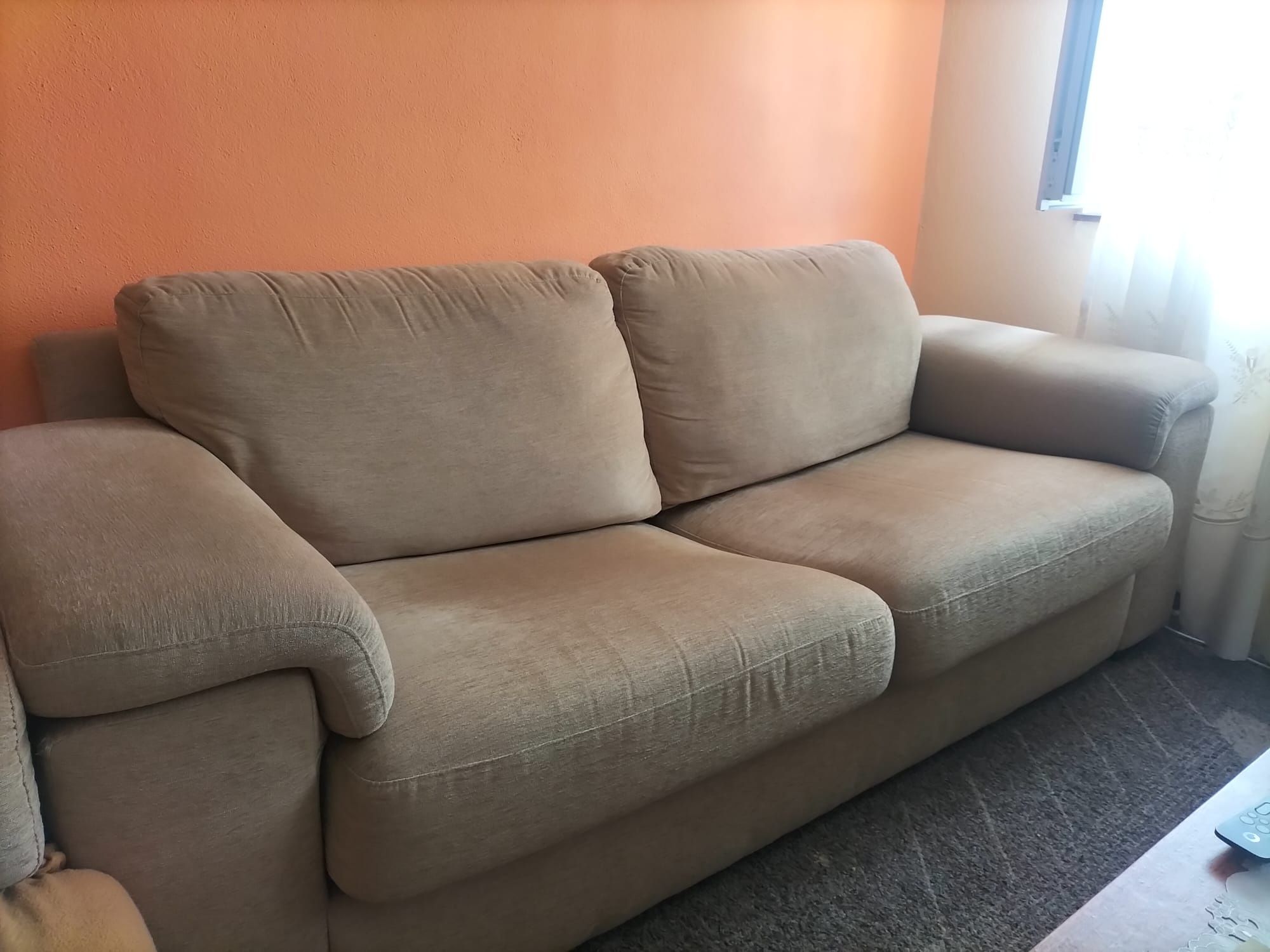 Conjunto de dois sofás