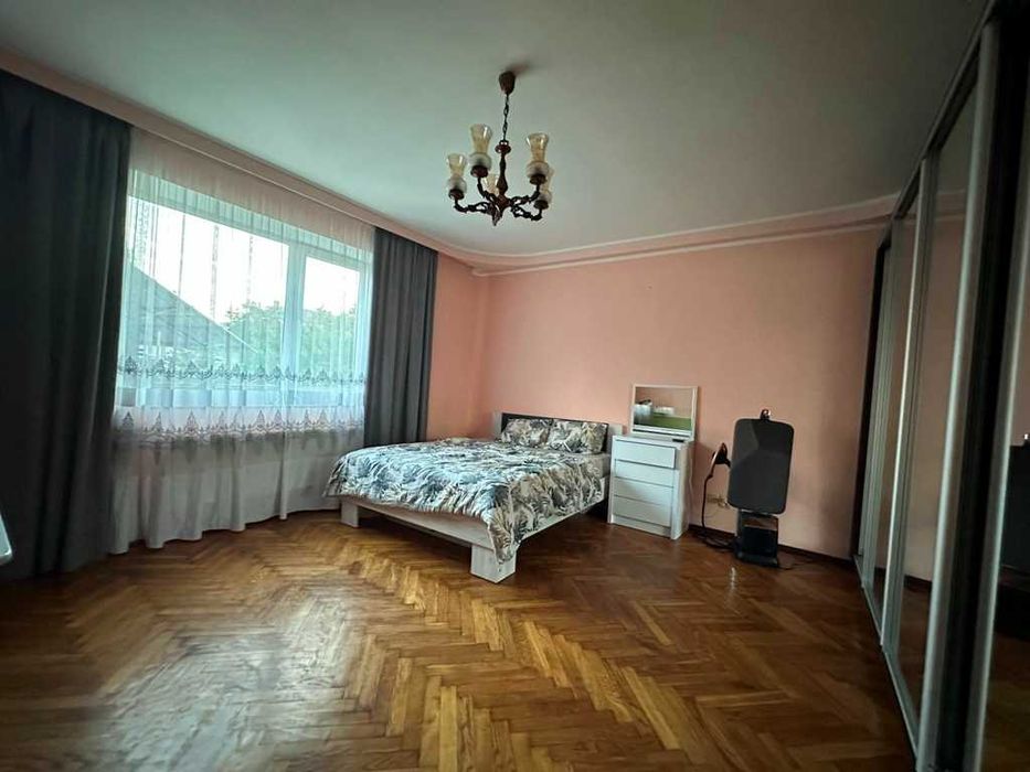 Продається будинок у Центрі міста