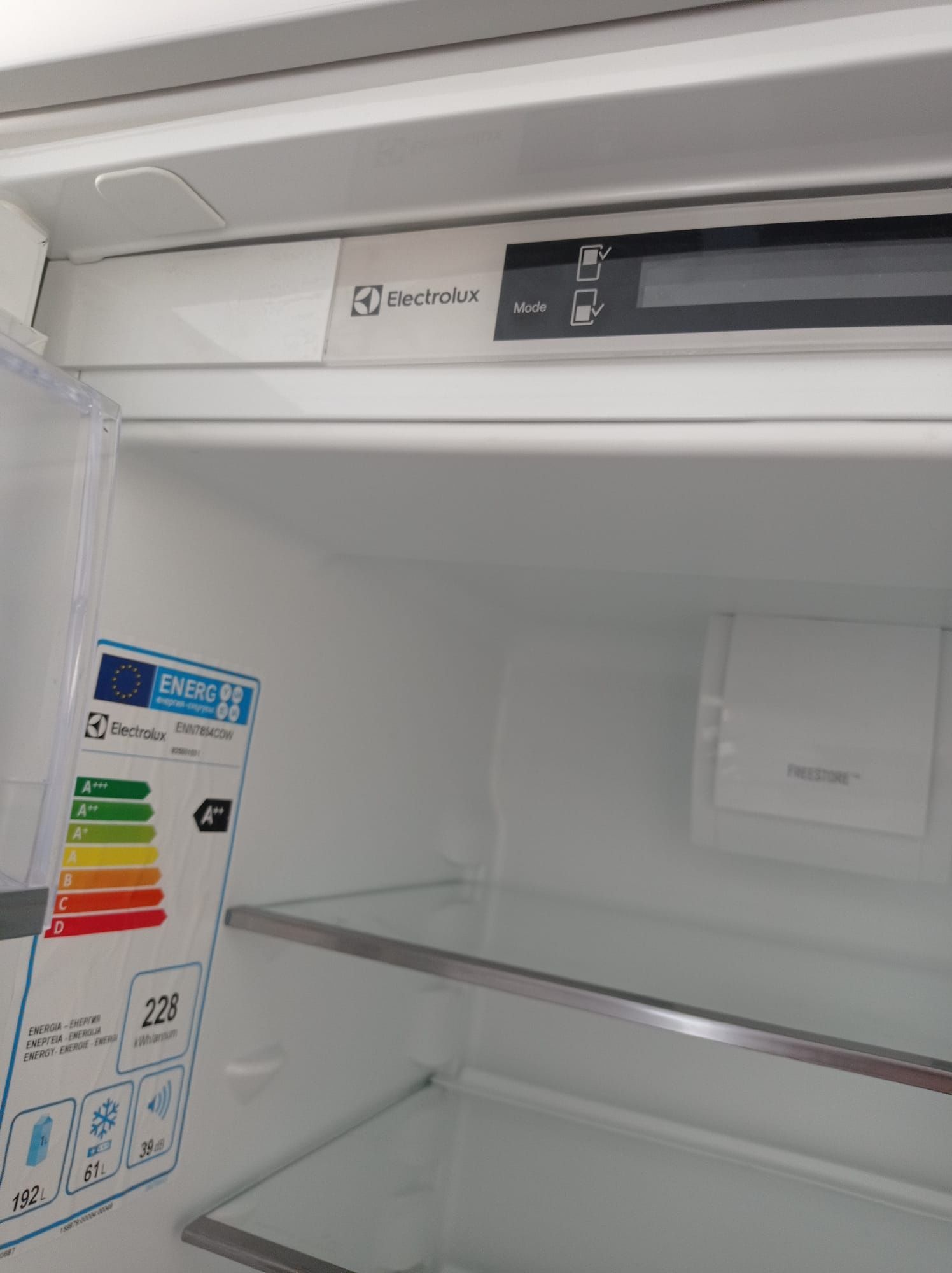 Lodówka pod zabudowę marki Electrolux stan bdb !