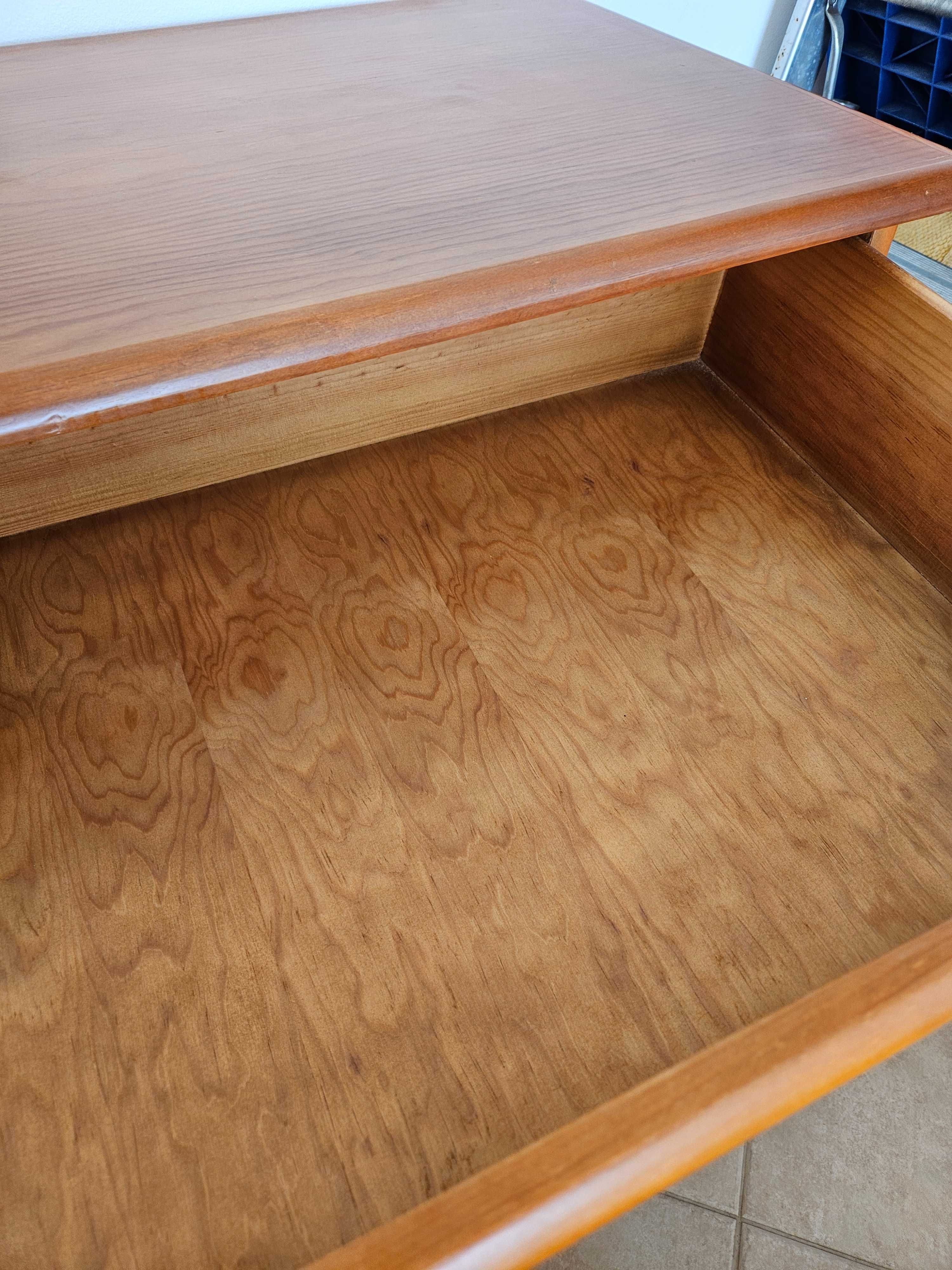 Quarto completo com 2 camas solteiro
