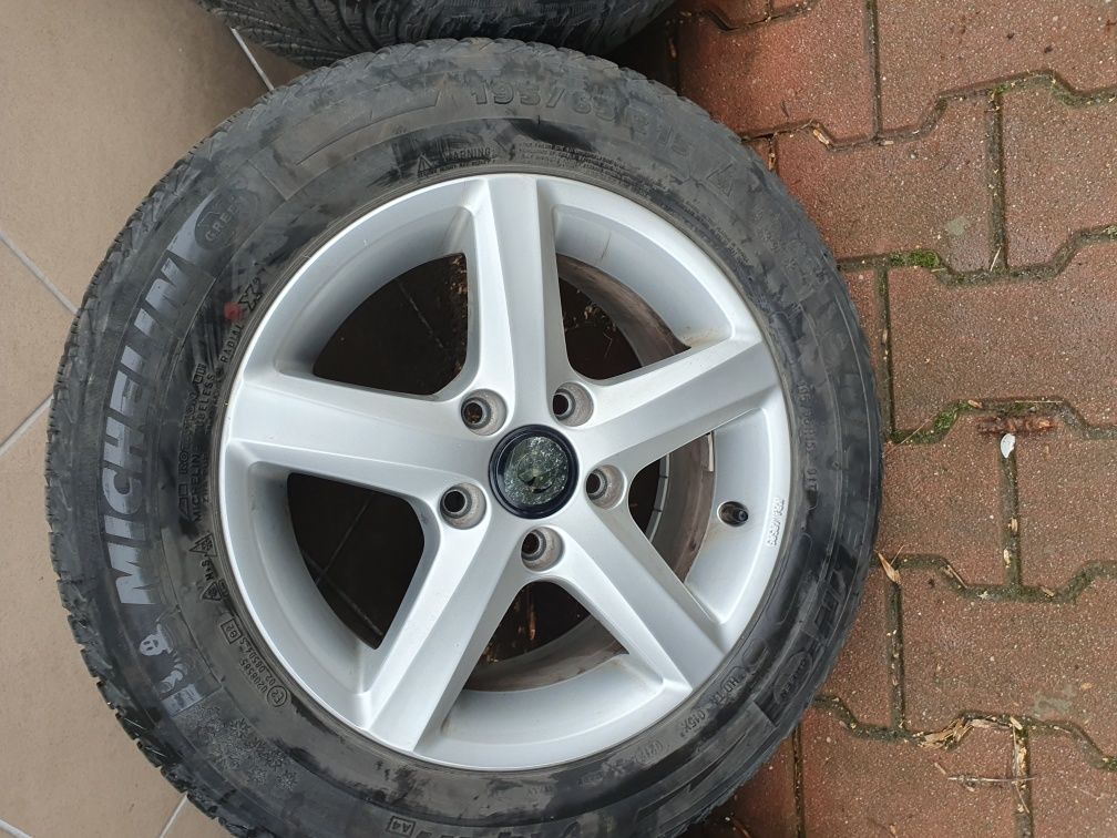 Oryginalne Felgi Aluminiowe 15" Vw Golf 5 6 Touran Skoda 5x112 ET50