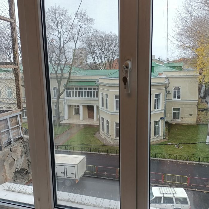 Сдам хорошую 2к + кухня-студия ЦЕНТР пр. Шевченко/Пироговская!