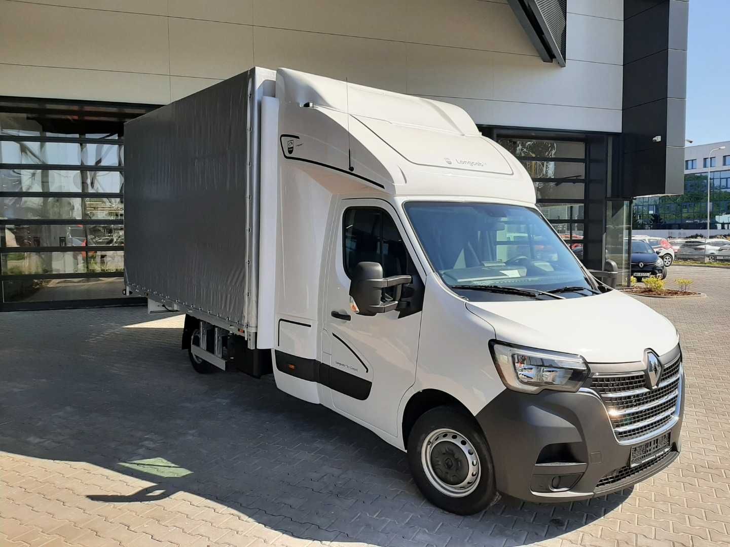 Wynajem busa Renault Master L3H2, wynajem aut dostawczych bus plandeka