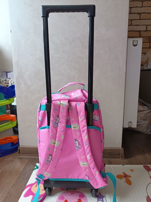 Рюкзак (портфель) на колесах