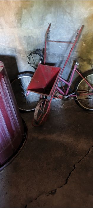 Semeadora manual antiga