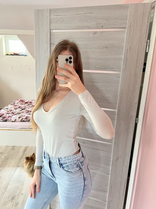 Eleganckie body z połyskiem długi rękaw z dekoltem V nowe