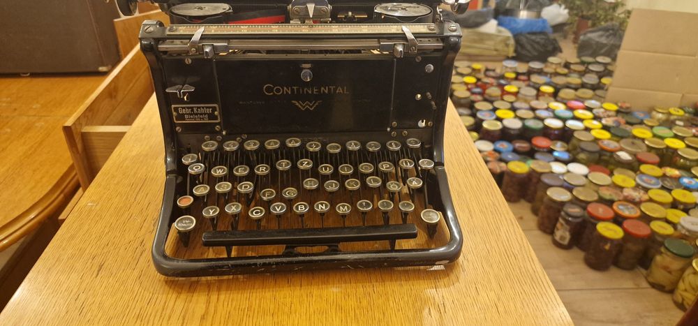 Maszyna do pisania Continental