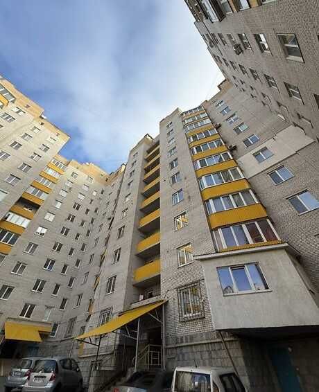 41475 Продаж 1-кімнатної квартири в новобудові на Виставці!