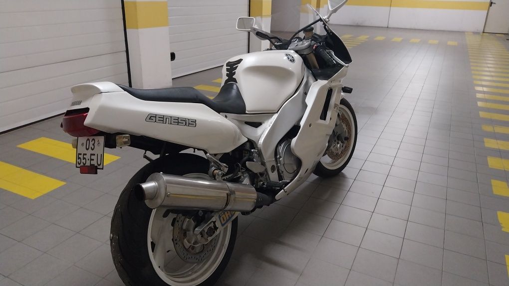 Yamaha FZR 1000 EXUP