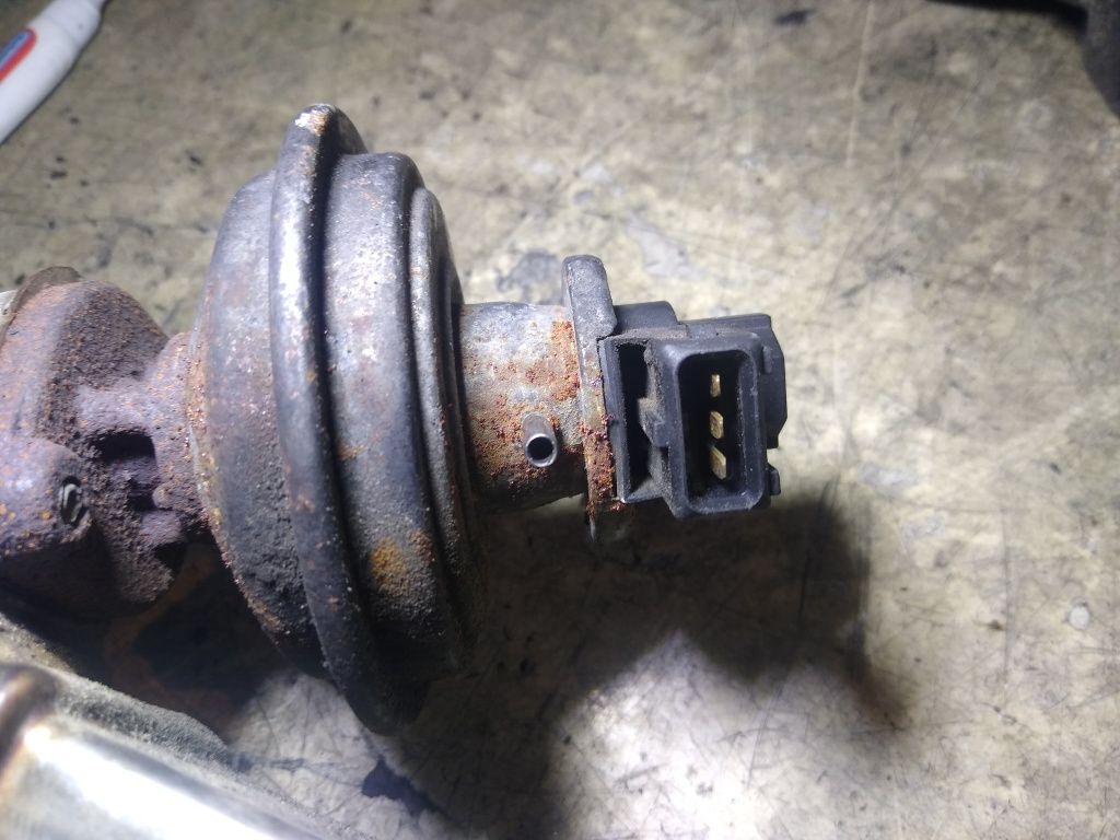 Chłodnica zawor EGR BMW 2.0d n47 E60 E61 e87 E90 E91 oryginał komplet