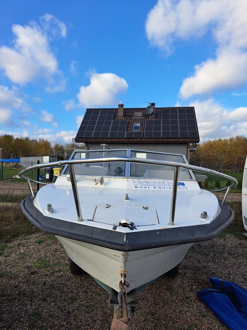 Łódź  SHARK MK2 z silnikiem Mercruiser 5.0 V8  Quicksilver