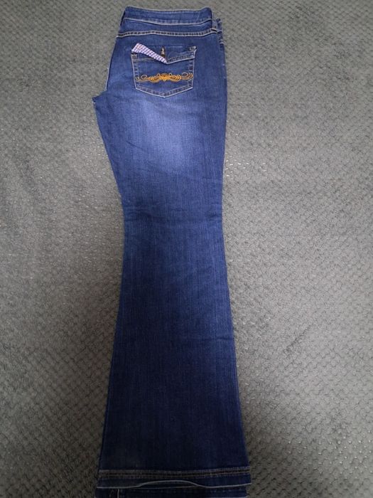 Jeansy dzwony Crew Clothing roz.32