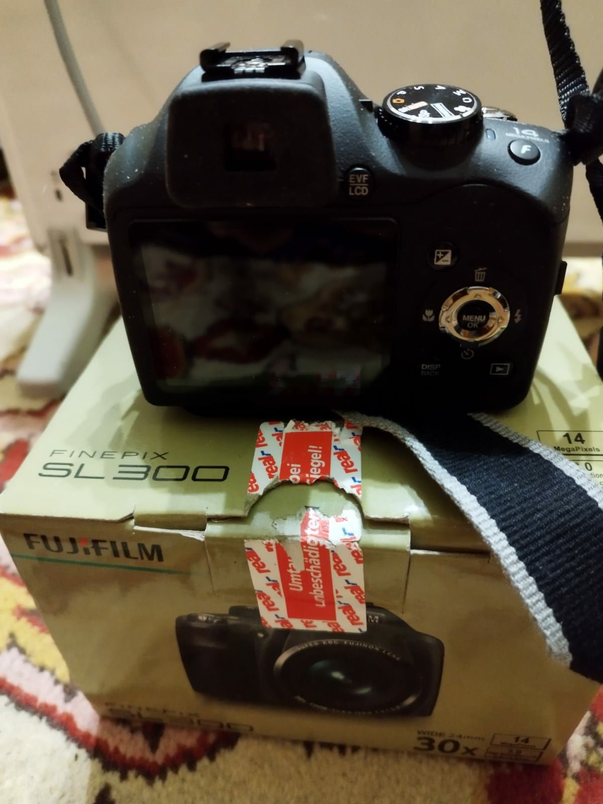 Продам фотоаппарат Finepix sl 300