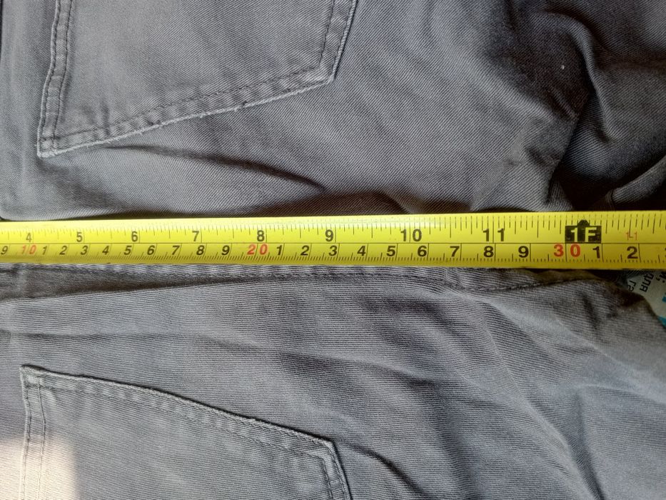 Джинси H&M сірого кольору